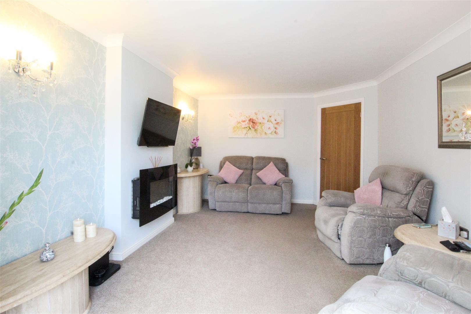 4 bedroom property for sale in Blackthorn Way, Measham, Swadlincote £340,000