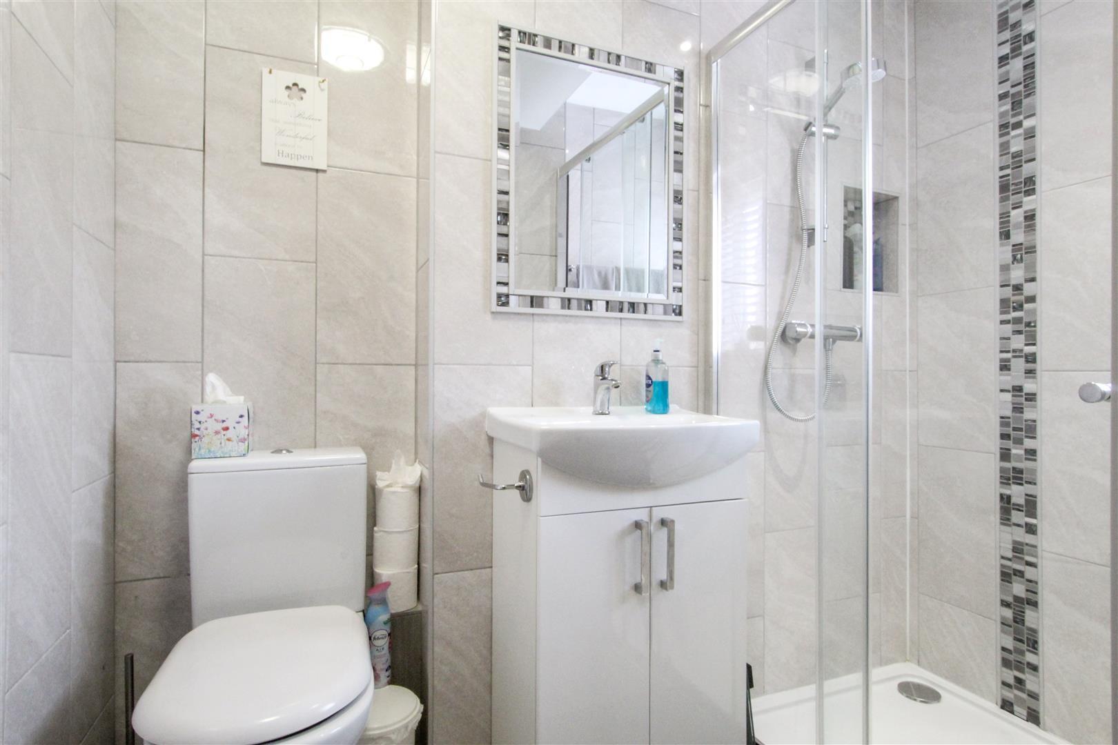 4 bedroom property for sale in Blackthorn Way, Measham, Swadlincote £340,000