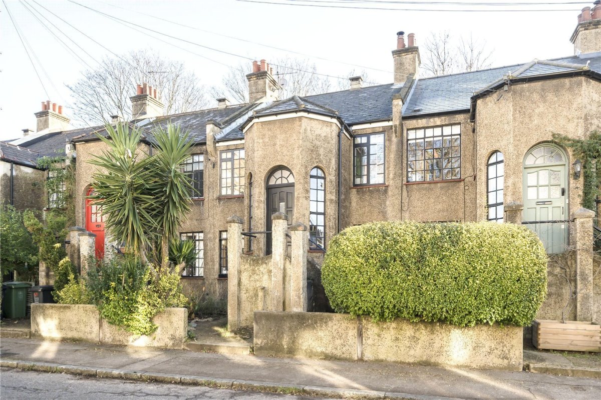 Conran 2 bedroom property for sale in Rokeby Road, Brockley, SE4 £