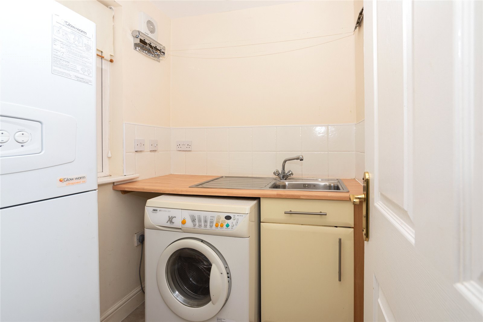 3 bedroom property for sale in Ffordd Hebog, Menai Marina, Y Felinheli