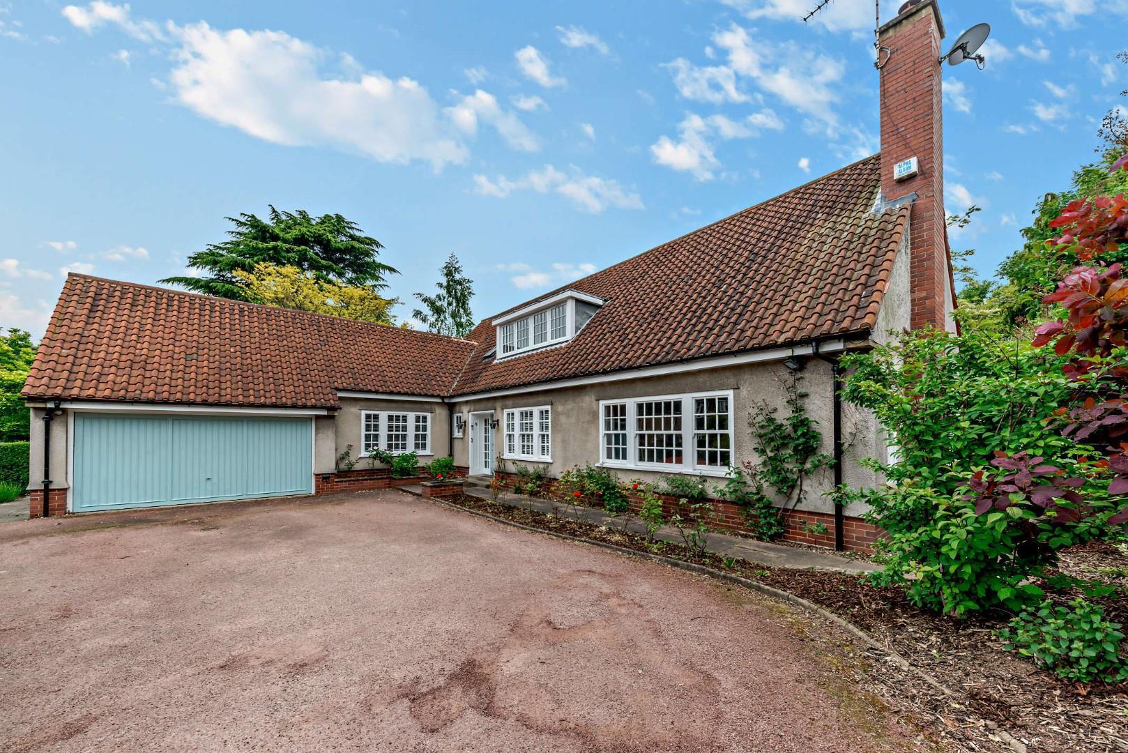 4 bedroom property for sale in Elmsleigh Avenue, Stoneygate, Leicester