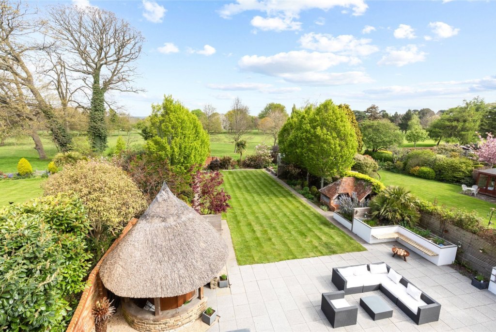 Sold House Prices Angmering at Lupe Hunt blog