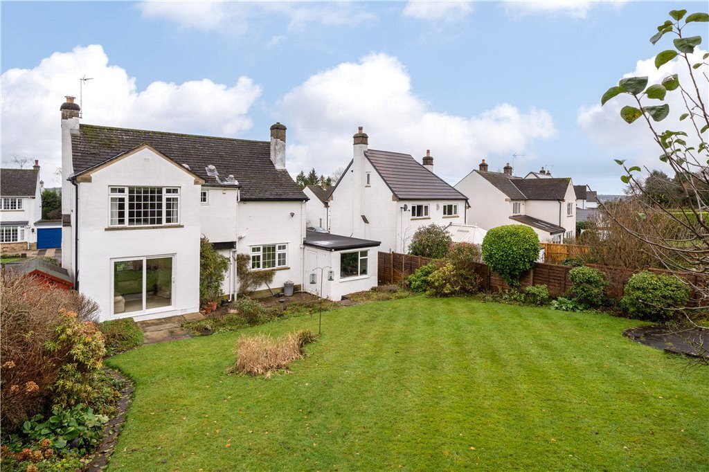 4 bedroom property for sale in Westgate, Guiseley, Leeds, LS20 Guide