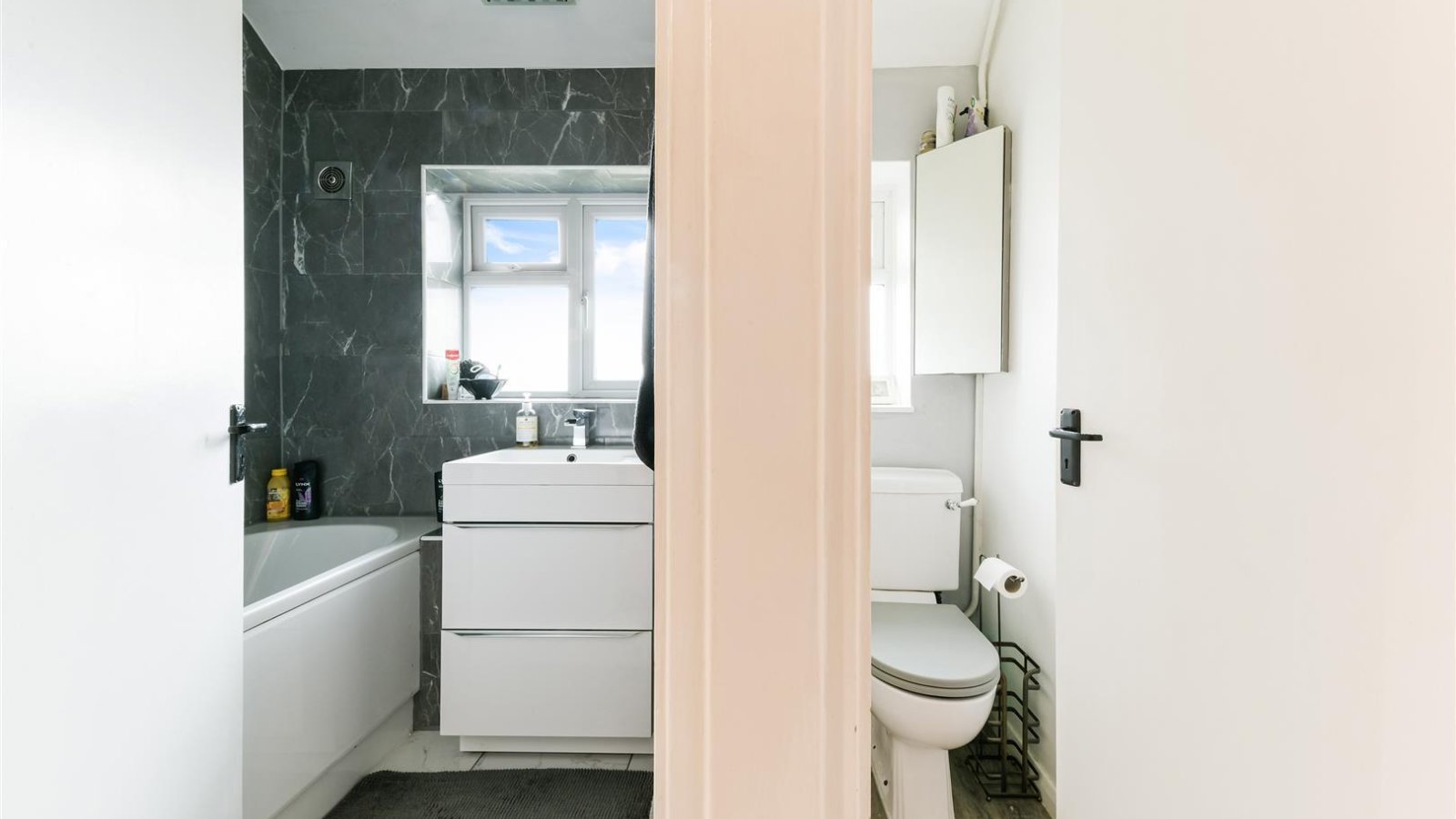 3 bedroom property for sale in Malmstone Avenue, Merstham Offers