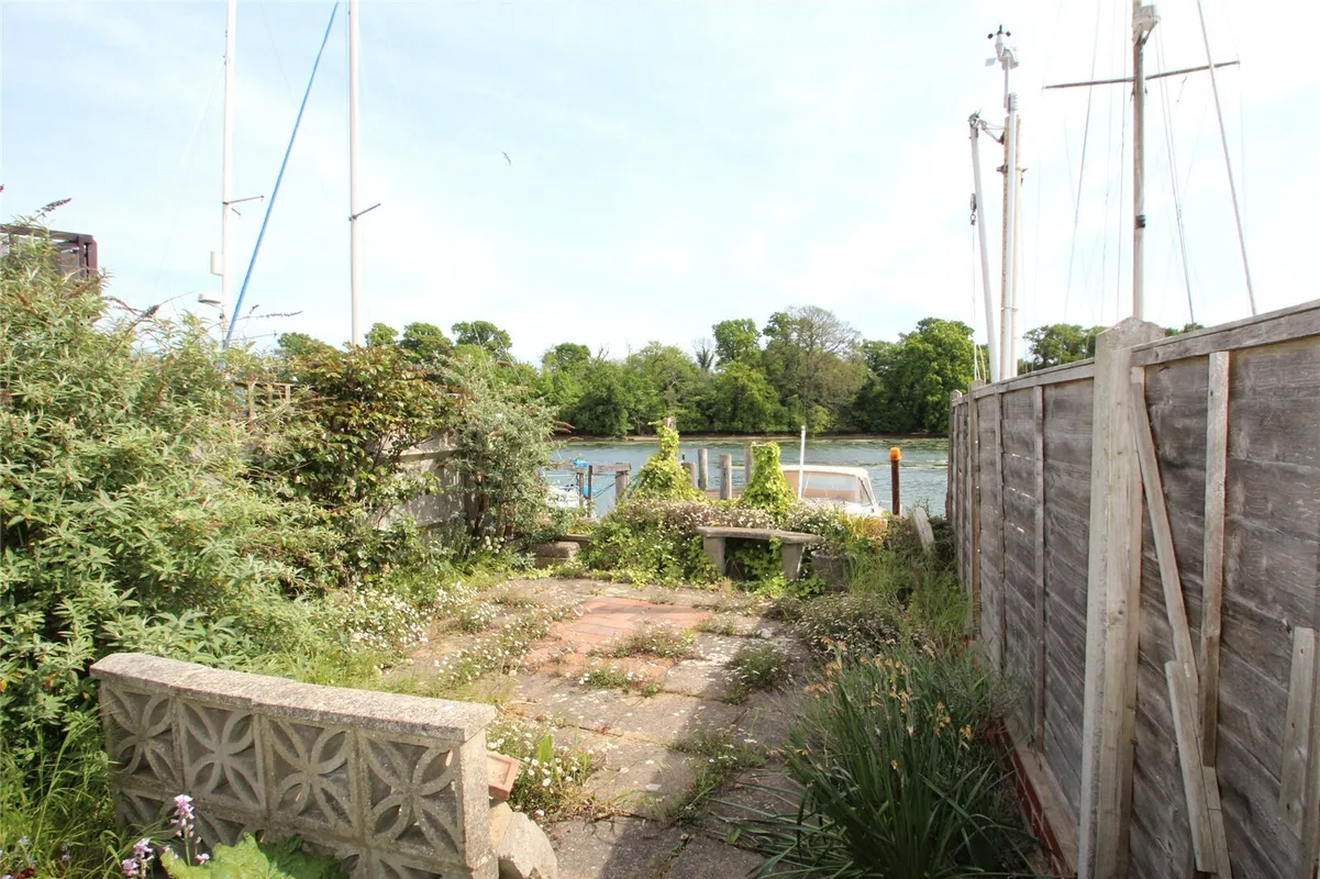 Bath Lane, Fareham, Hampshire, PO16