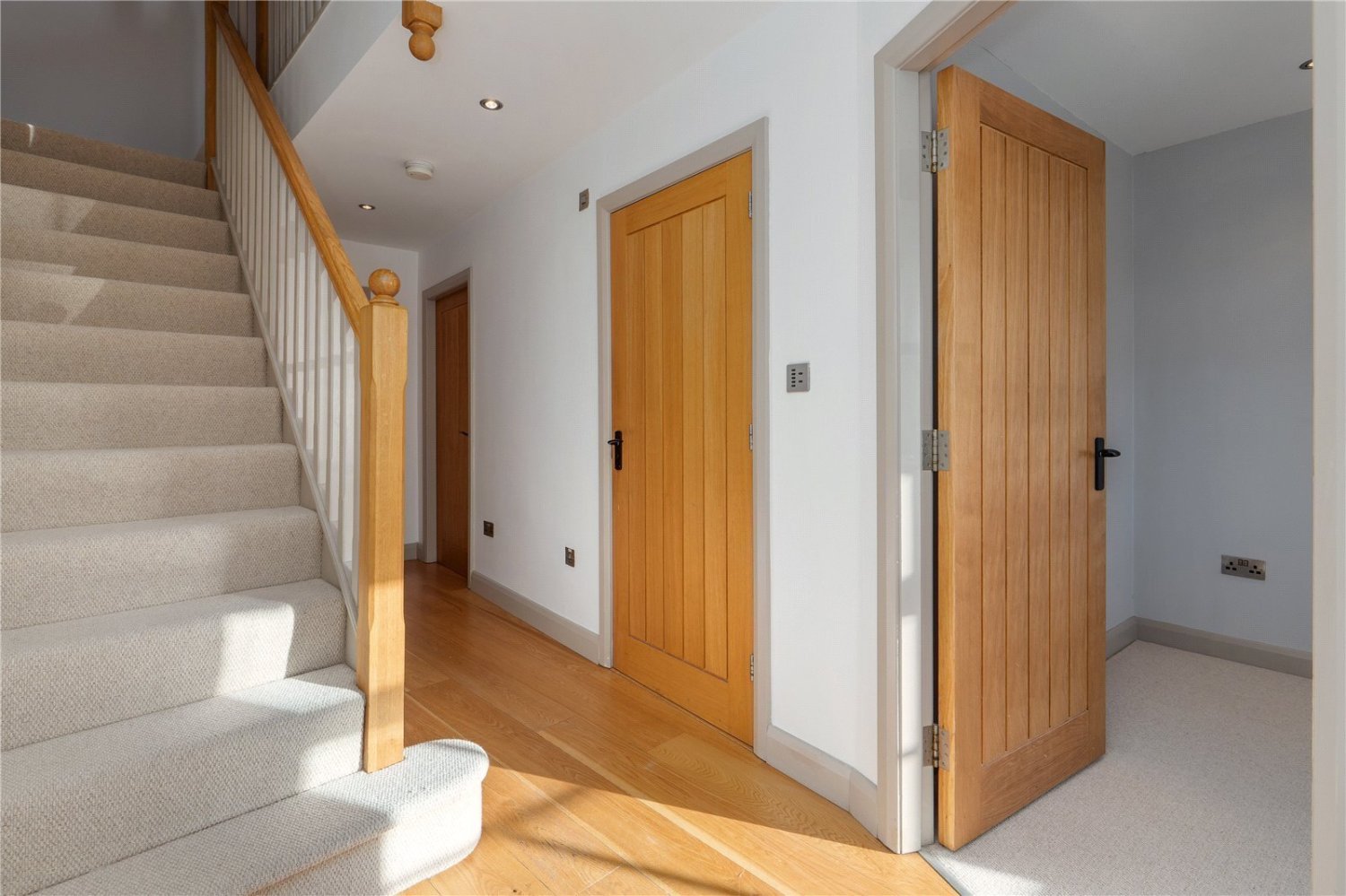 JacksonStops 3 bedroom property for sale in Merrymans Lane, Alderley