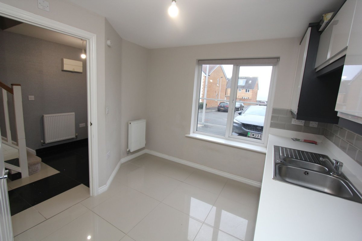 3 bedroom property for sale in Heol Y Sianel, Rhoose Point £244,950