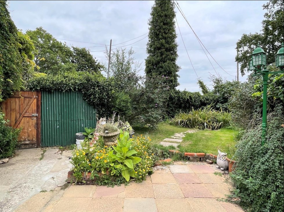 2 bedroom property for sale in Burnt Hill Lane, Carlton Colville