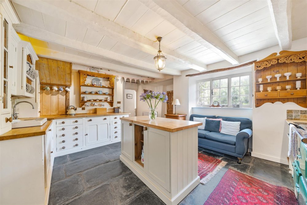 Stags 4 bedroom property for sale in Duloe, Cornwall