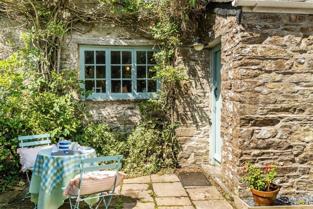 Stags 4 bedroom property for sale in Duloe, Cornwall