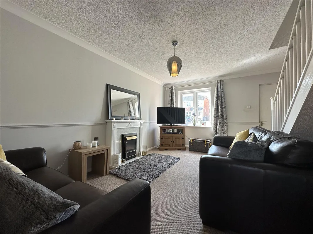 Stonelea Court, Meanwood, Leeds, LS7