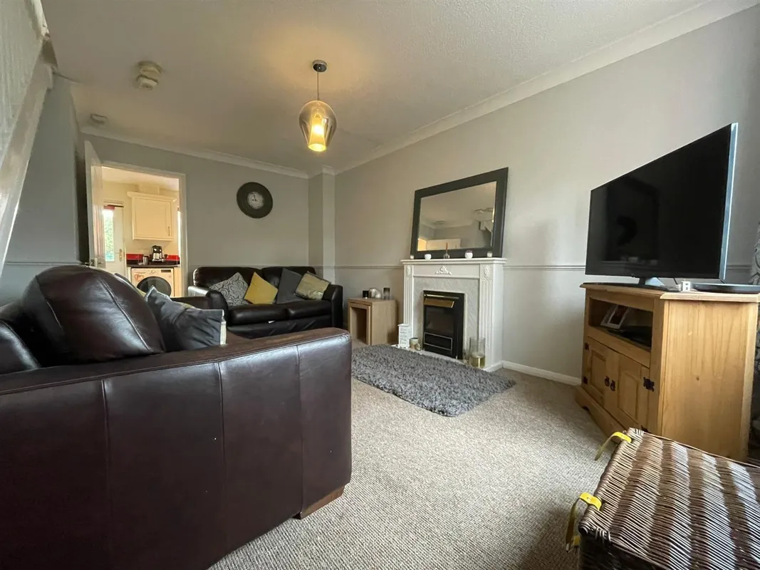 Stonelea Court, Meanwood, Leeds, LS7