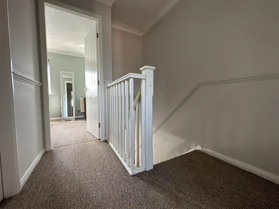Stonelea Court, Meanwood, Leeds, LS7