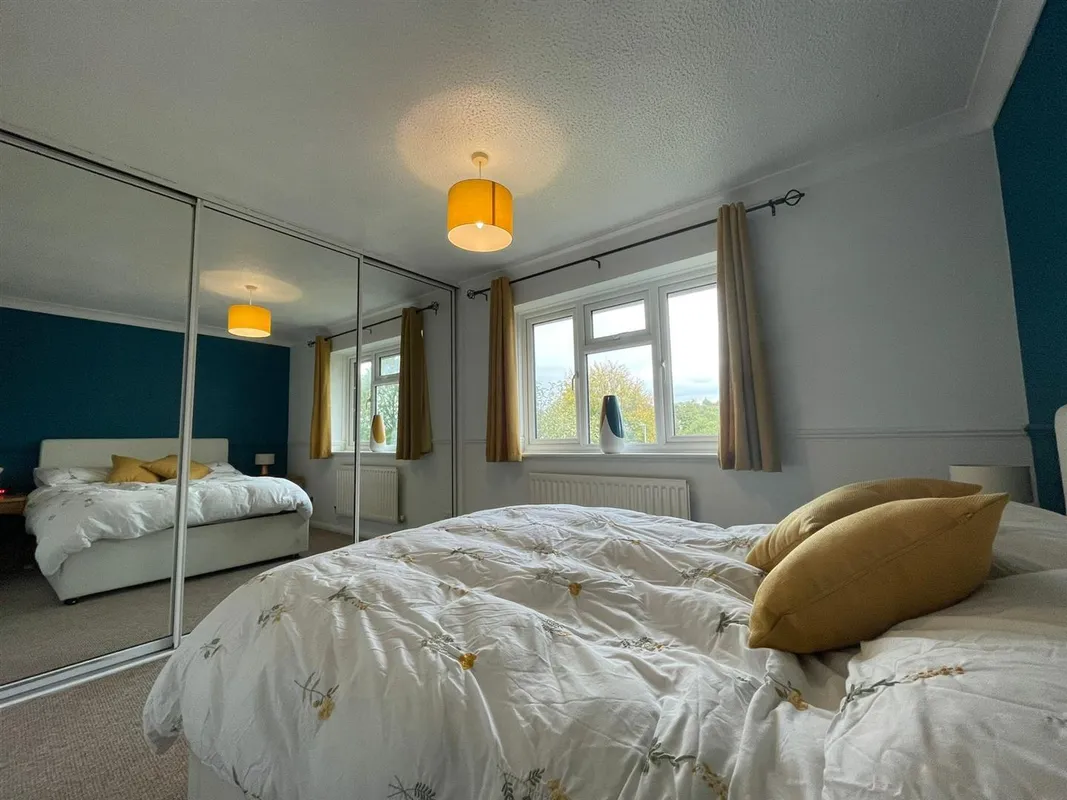 Stonelea Court, Meanwood, Leeds, LS7