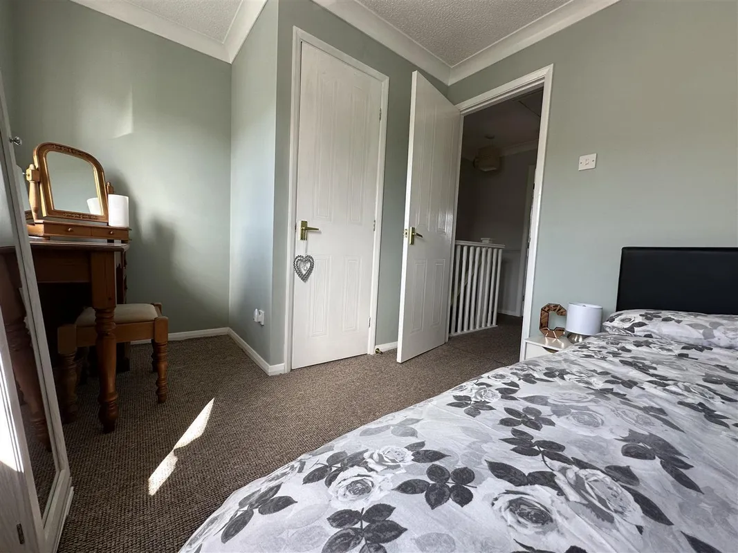 Stonelea Court, Meanwood, Leeds, LS7
