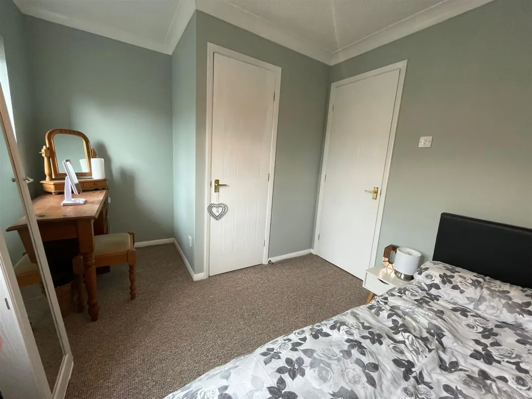 Stonelea Court, Meanwood, Leeds, LS7