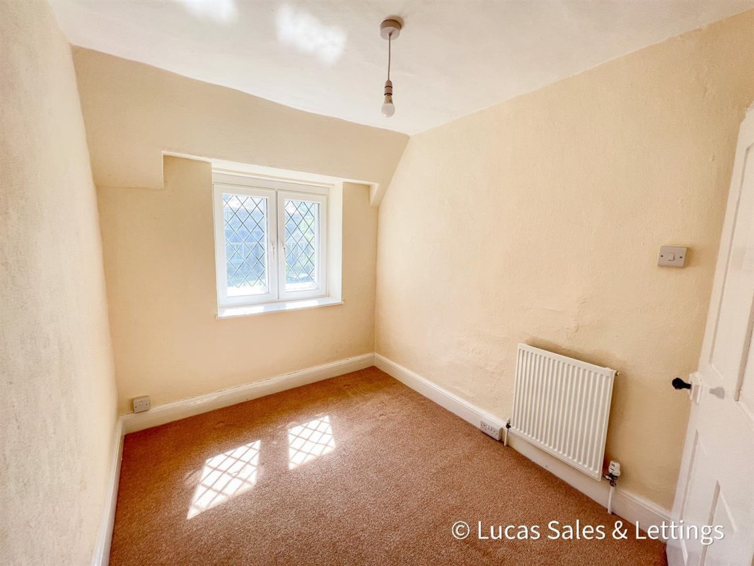 3 bedroom property for sale in Warkton, Kettering Guide price £255,000