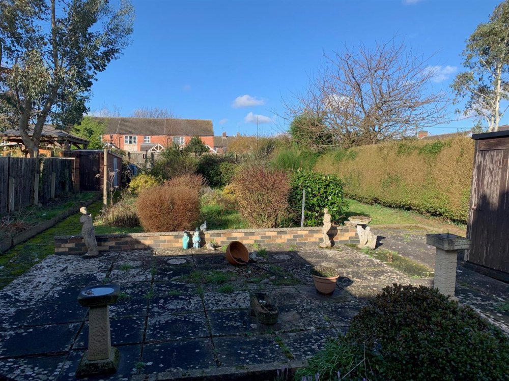 2 bedroom property for sale in Cross Lane, Mountsorrel, Loughborough