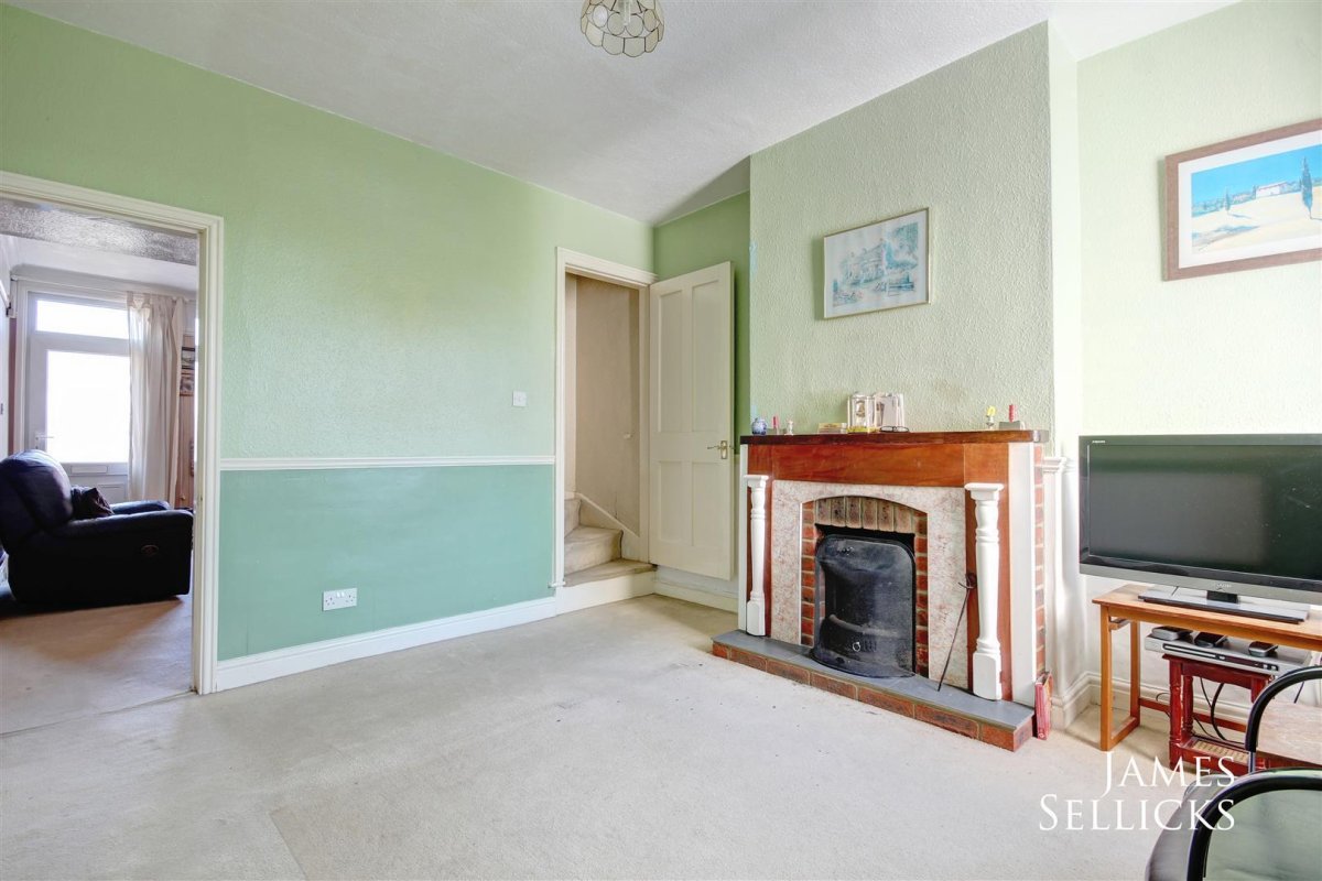 2 bedroom property for sale in Logan Street, Market Harborough Offers