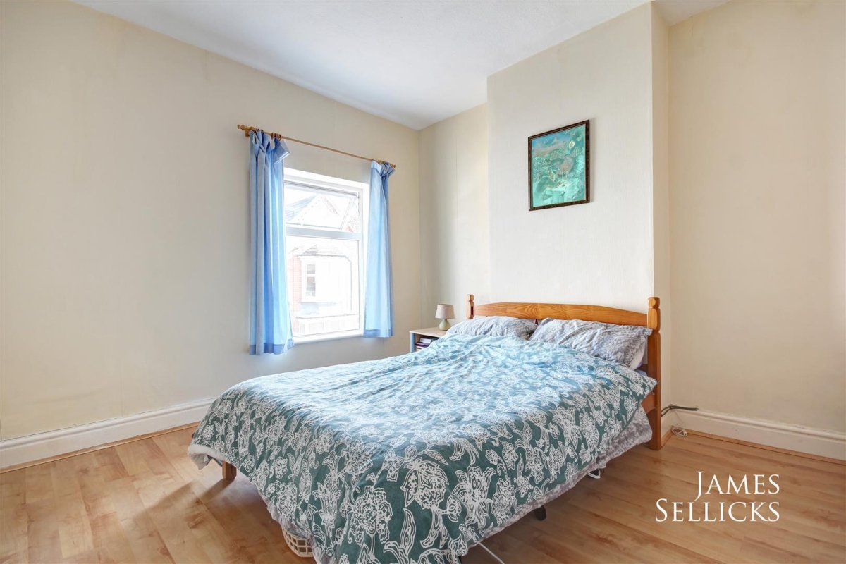 2 bedroom property for sale in Logan Street, Market Harborough Offers