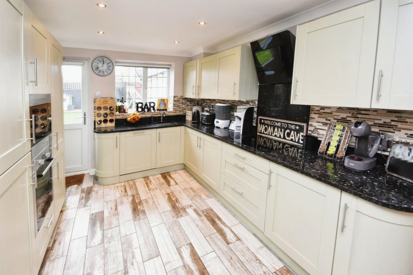 River Mead, Braintree 4 bedroom detached house William H Brown