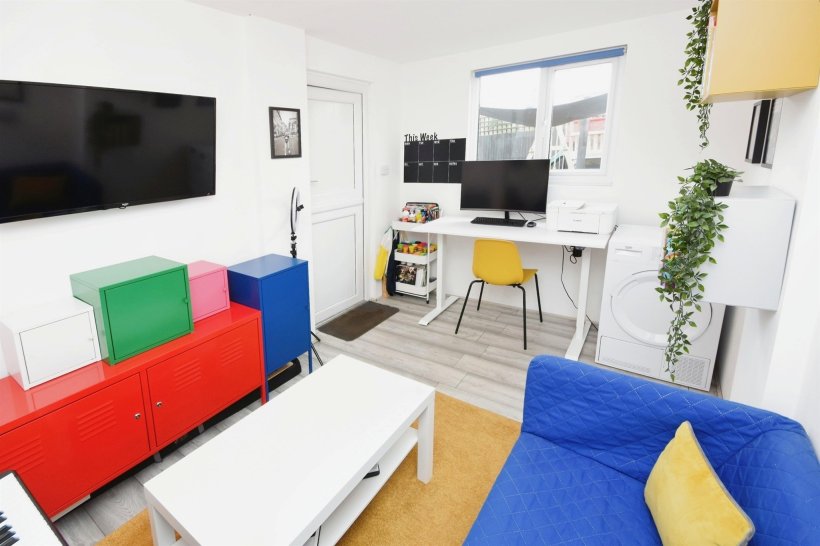 River Mead, Braintree 4 bedroom detached house William H Brown