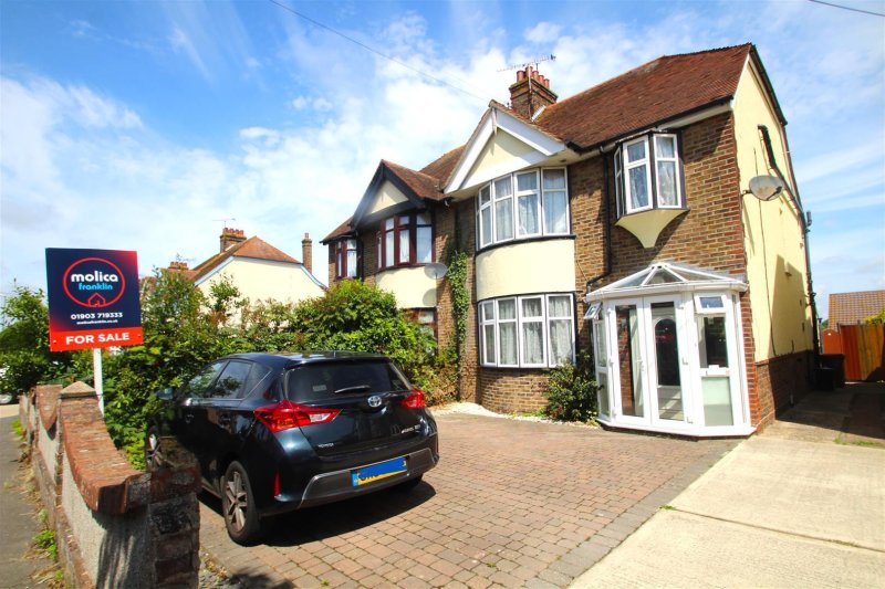 4 bedroom property for sale in Cornwall Road, Littlehampton £479,000