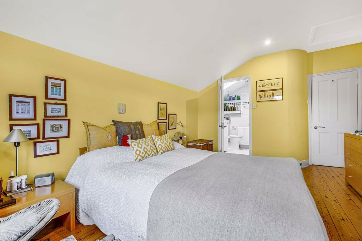 Jacksons 4 bedroom property for sale in Shandon Road, Clapham £