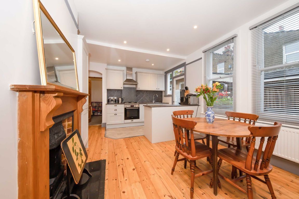 Jacksons 2 bedroom property for sale in Mantilla Road, Tooting £675,000