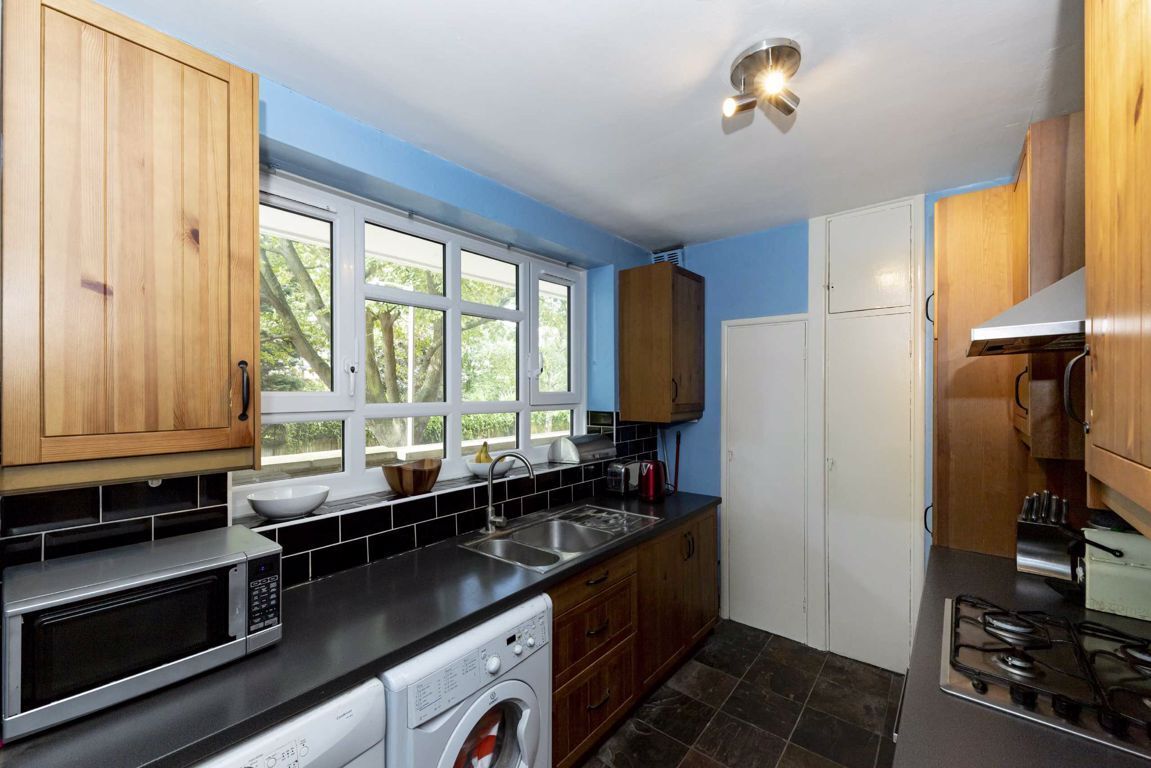 Jacksons 2 bedroom property for sale in Aldrington Road, Streatham