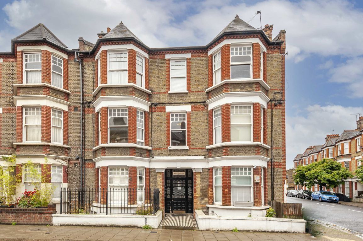 Jacksons 3 bedroom property for sale in Edgeley Road, Clapham £625,000