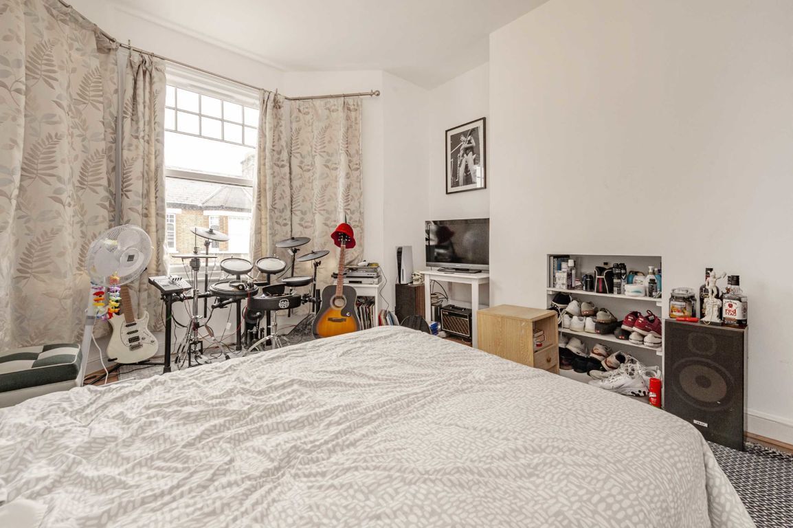 Jacksons 3 bedroom property for sale in Edgeley Road, Clapham £625,000
