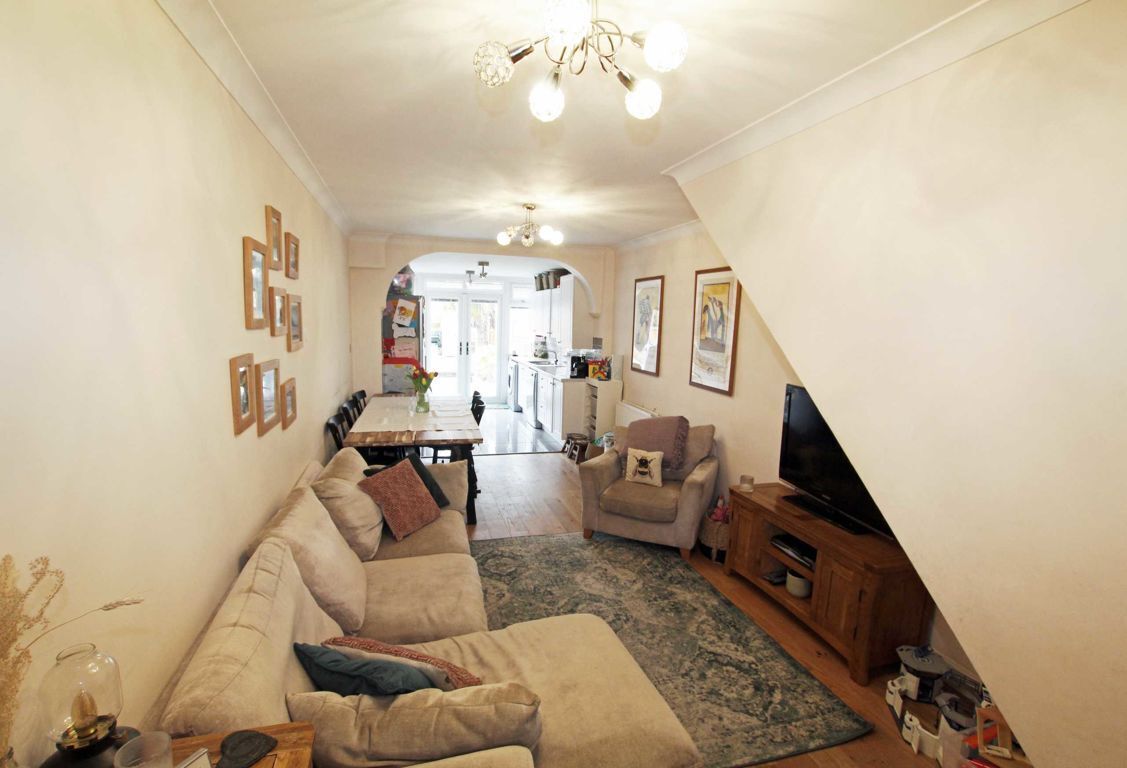 Snellers 2 bedroom property to let in Mereway Road, Twickenham £