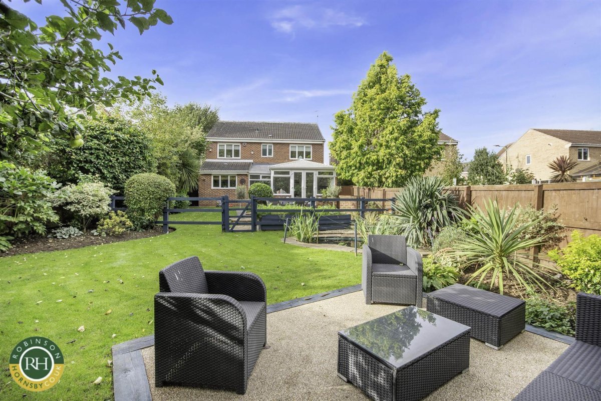 4 bedroom property for sale in Aintree Drive, Woodfield Plantation