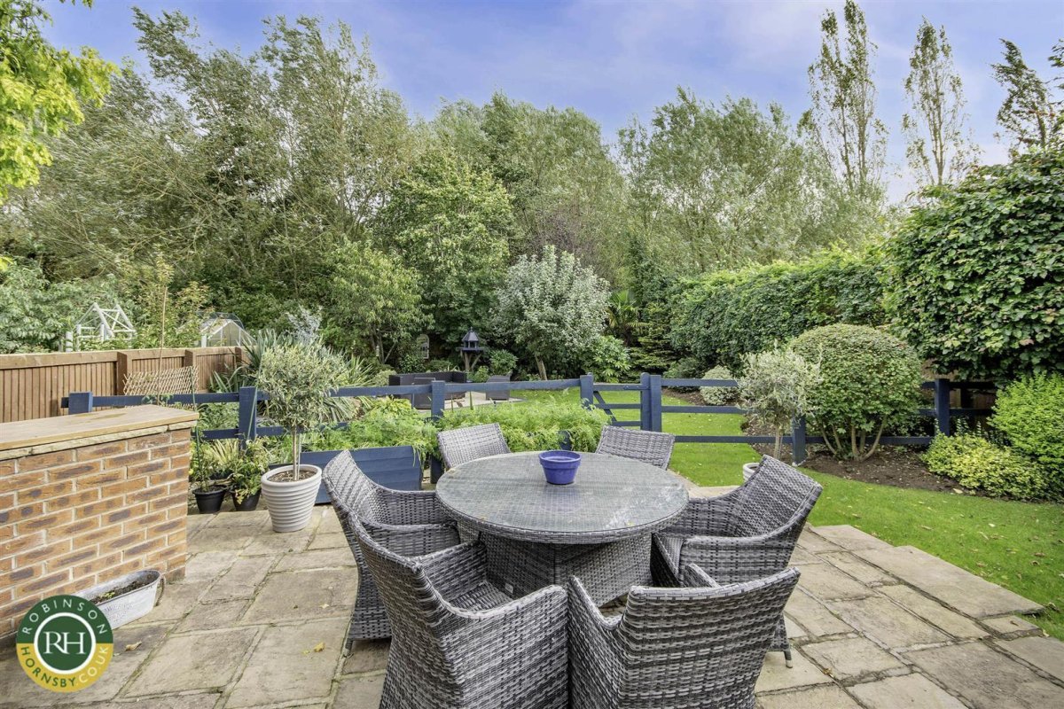 4 bedroom property for sale in Aintree Drive, Woodfield Plantation