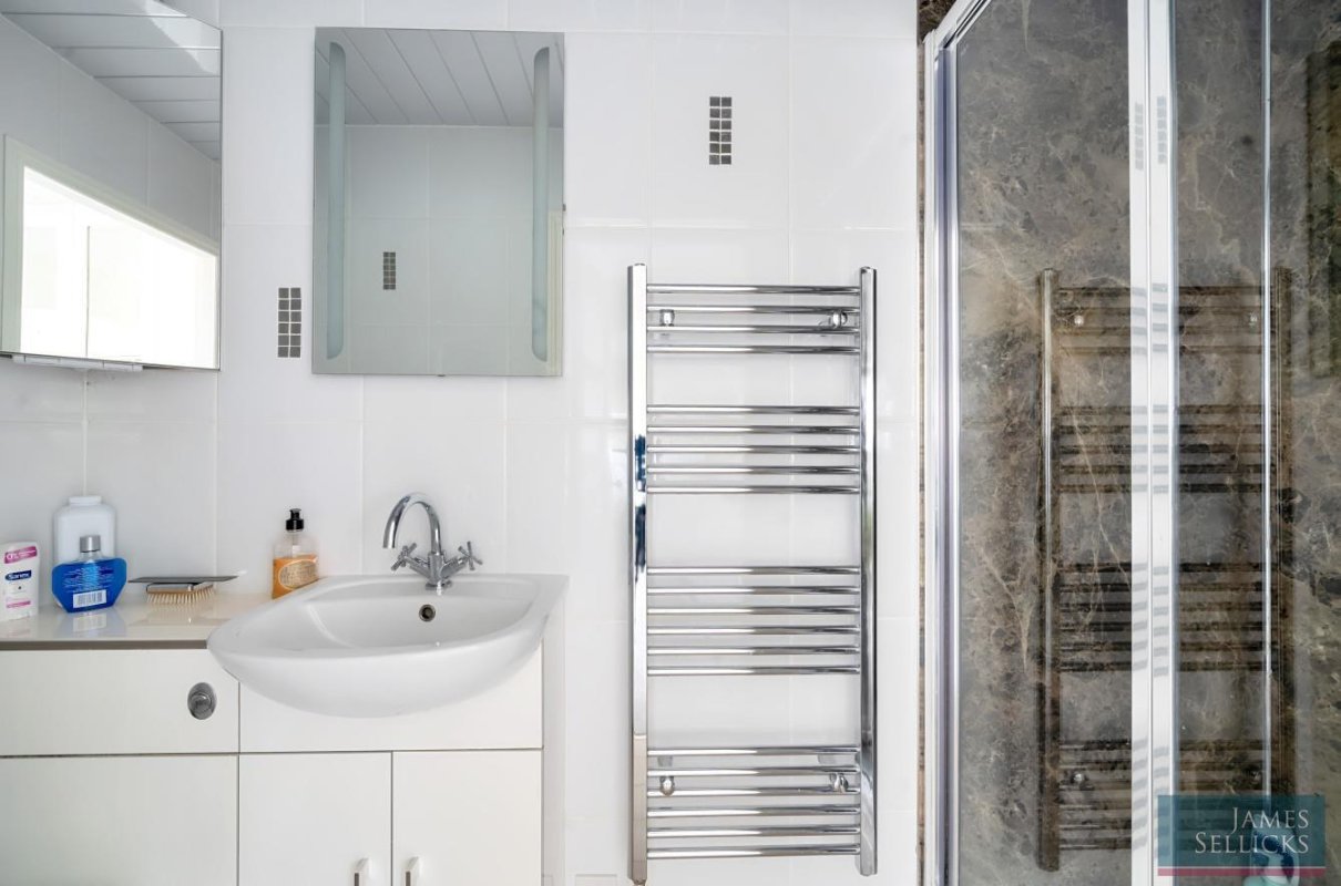 4 bedroom property for sale in Swallow Brook, Clipston, Market