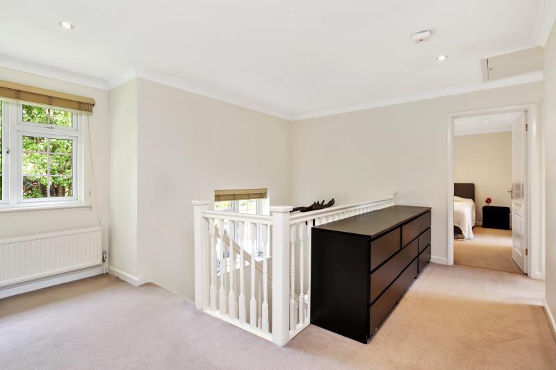 5 bedroom property to let in Ashcroft Park, Cobham, Surrey, KT11 2DN