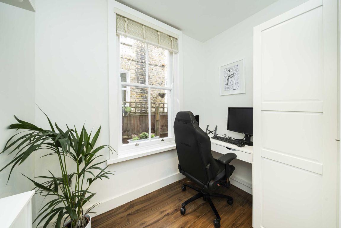 Jacksons 2 bedroom property for sale in Delia Street, Earlsfield £500,000