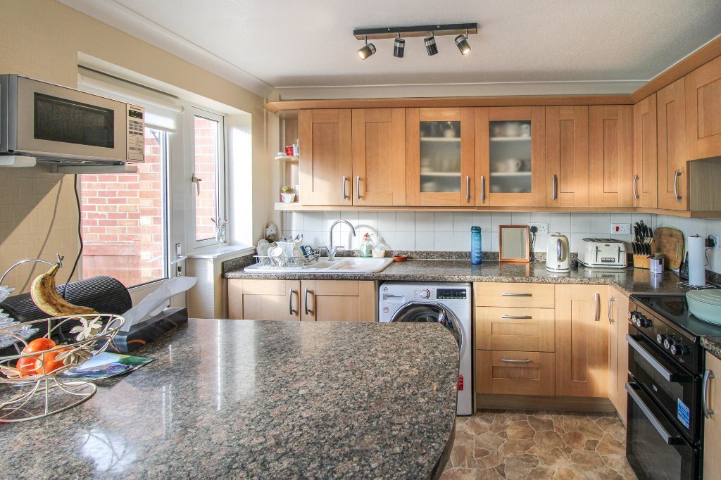 3 bedroom property for sale in Baldersdale Avenue, Knaresborough, HG5