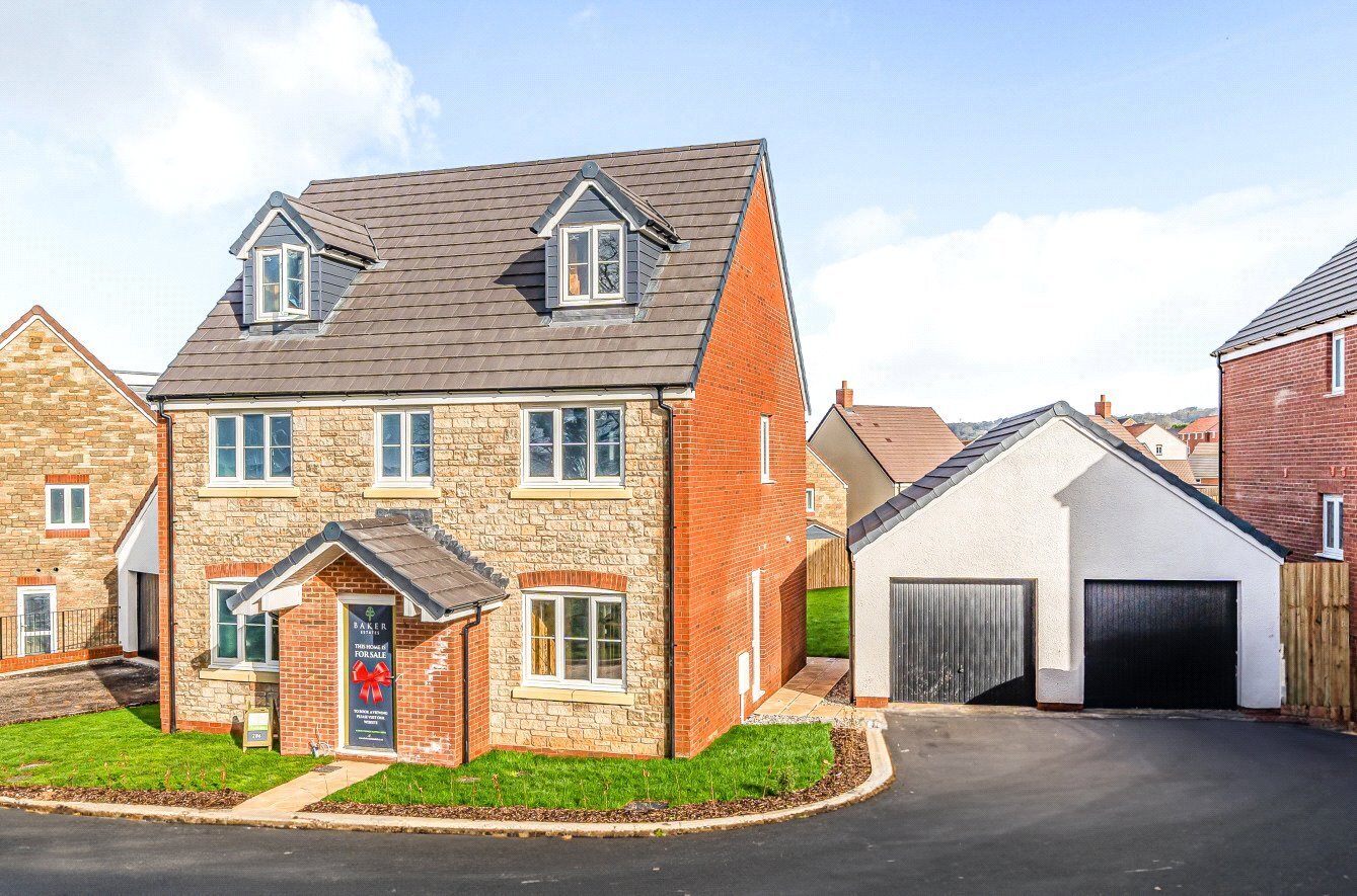 5 bedroom property for sale in Hayne Farm, Hayne Lane, Gittisham, EX14 £634,995