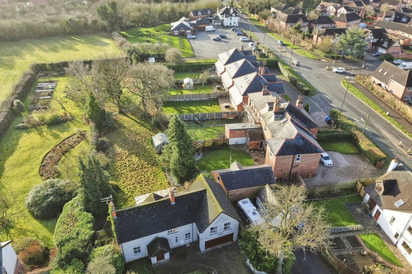 Station Road, Mickleover, DERBY 3 bedroom detached house Bagshaws