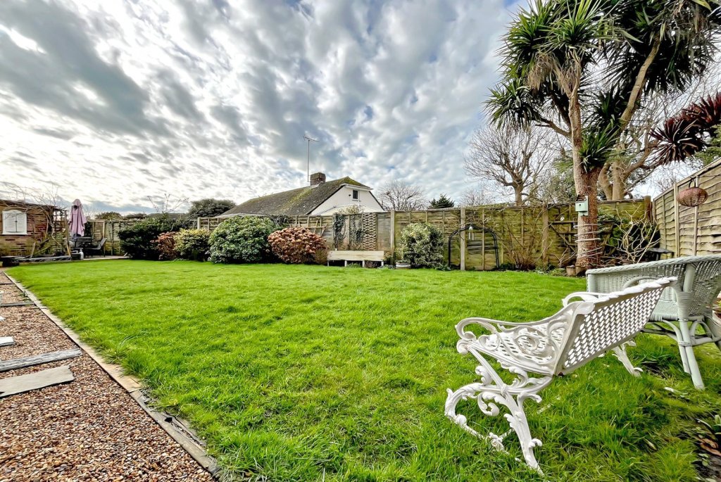3 bedroom property for sale in Sea Lane Gardens, Ferring, Worthing