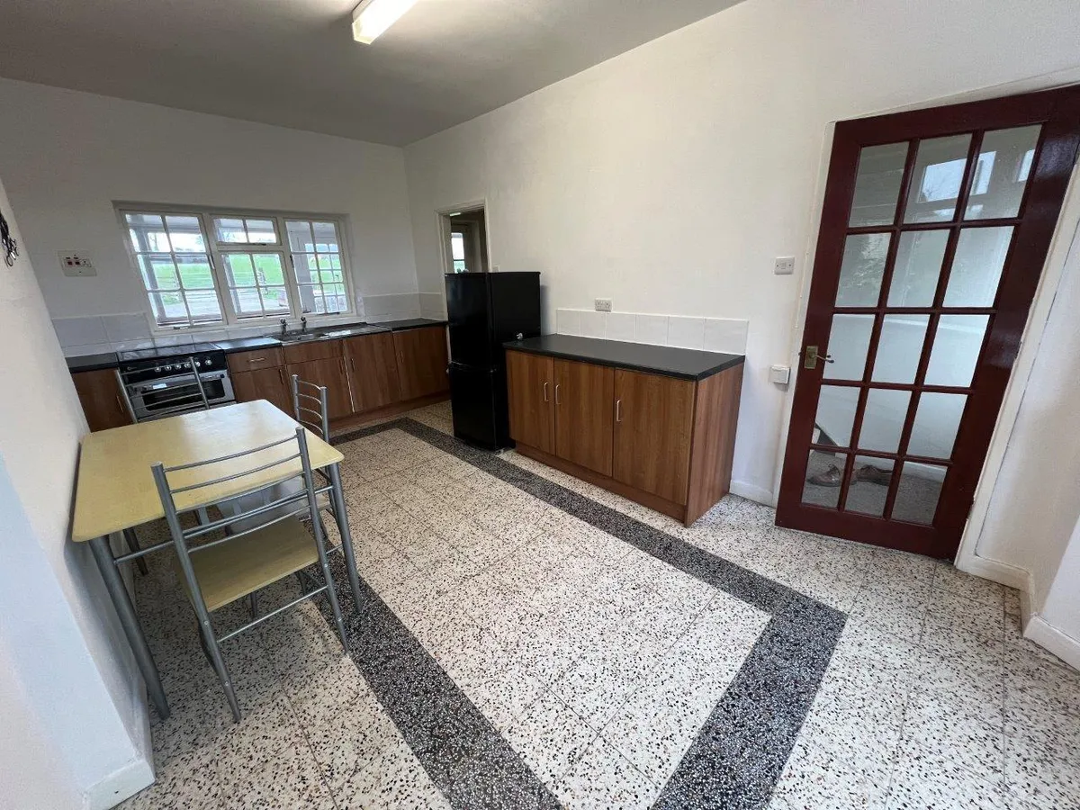 THE FLAT, SPINNEY FARM, THRUSSINGTON