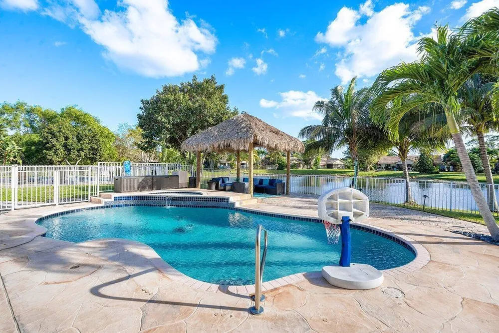 21267 Hazelwood Ln, Boca Raton, FL 33428