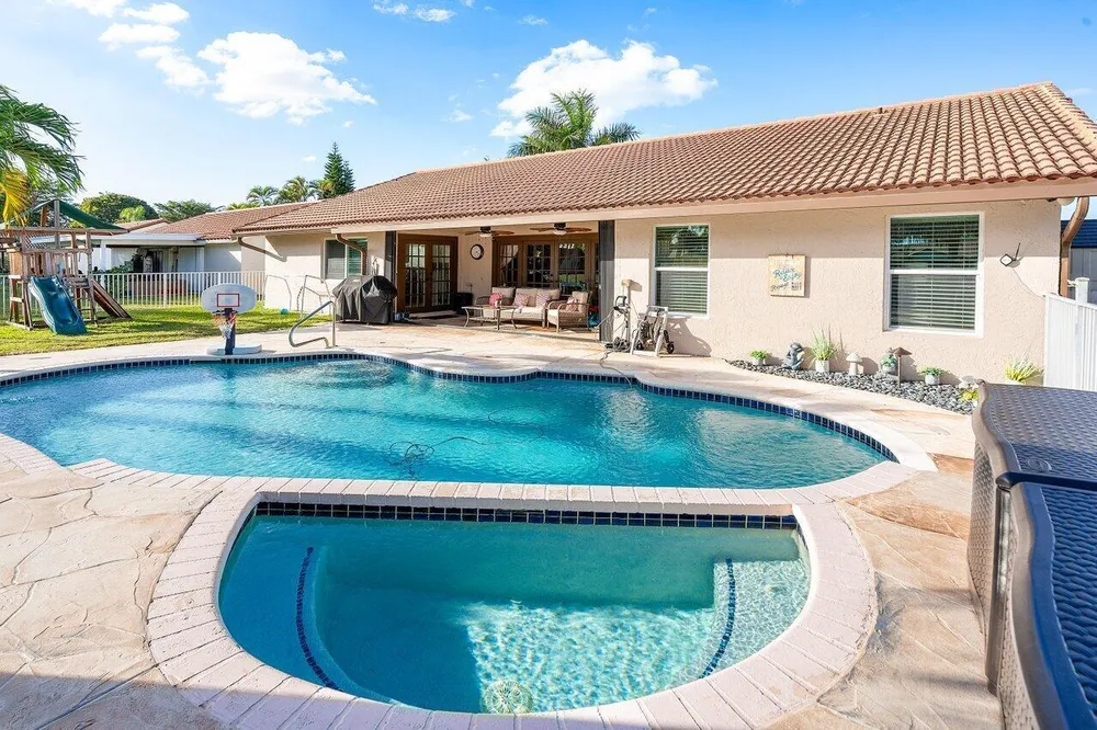21267 Hazelwood Ln, Boca Raton, FL 33428