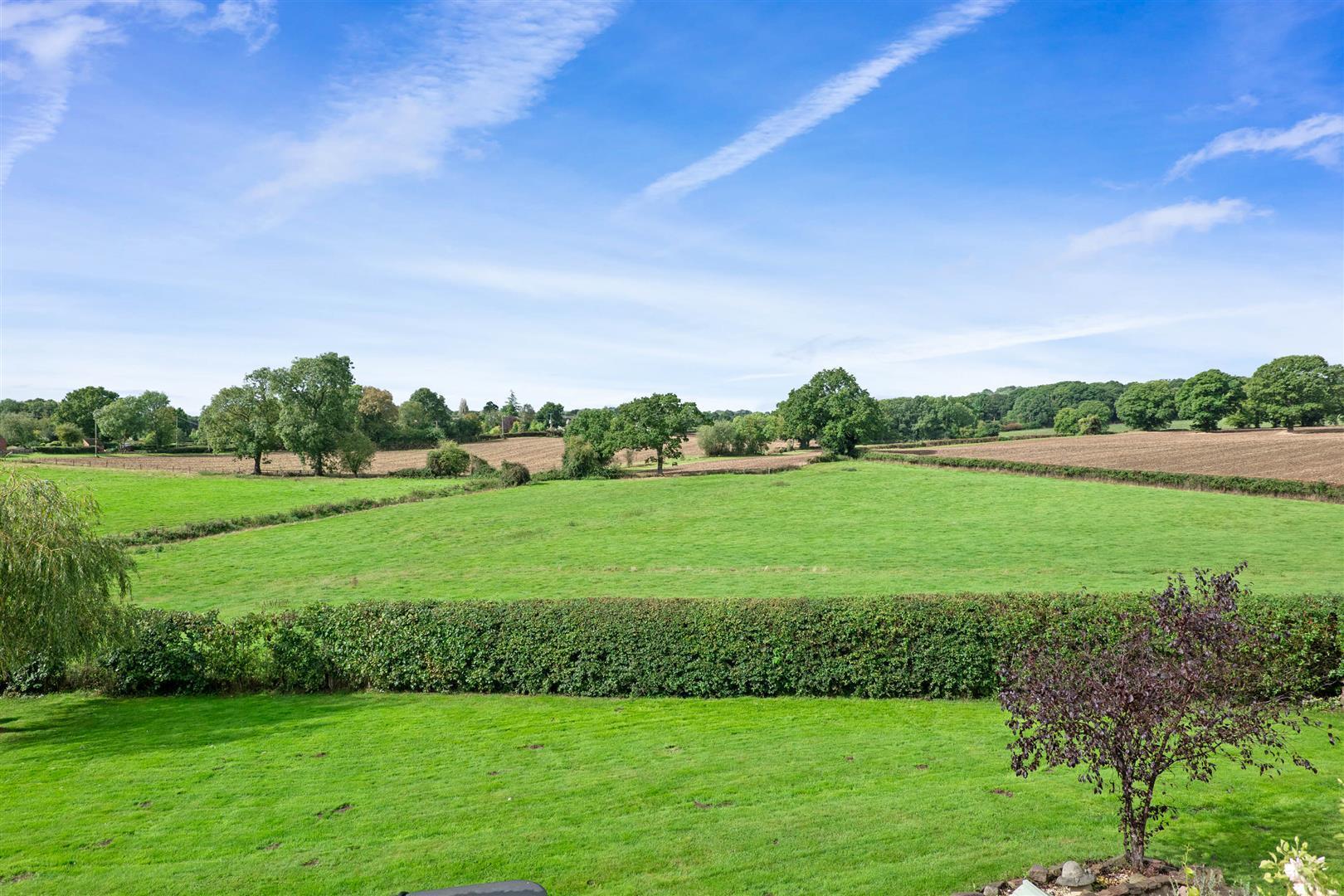 4 bedroom property for sale in Newtown, Martley, Worcester £695,000