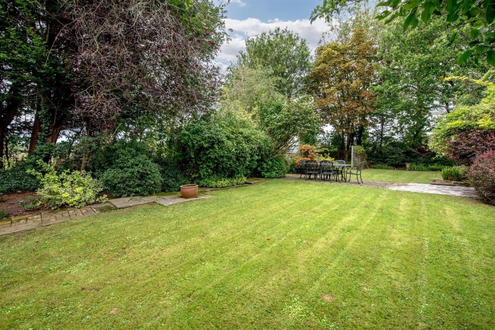 Stags 4 bedroom property for sale in Queens Drive, Taunton