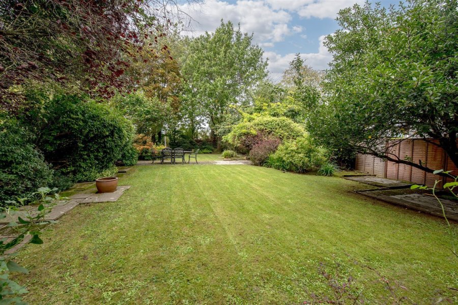 Stags 4 bedroom property for sale in Queens Drive, Taunton