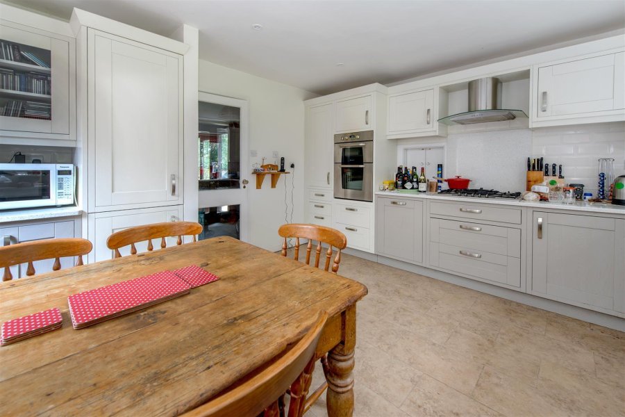 Stags 4 bedroom property for sale in Queens Drive, Taunton
