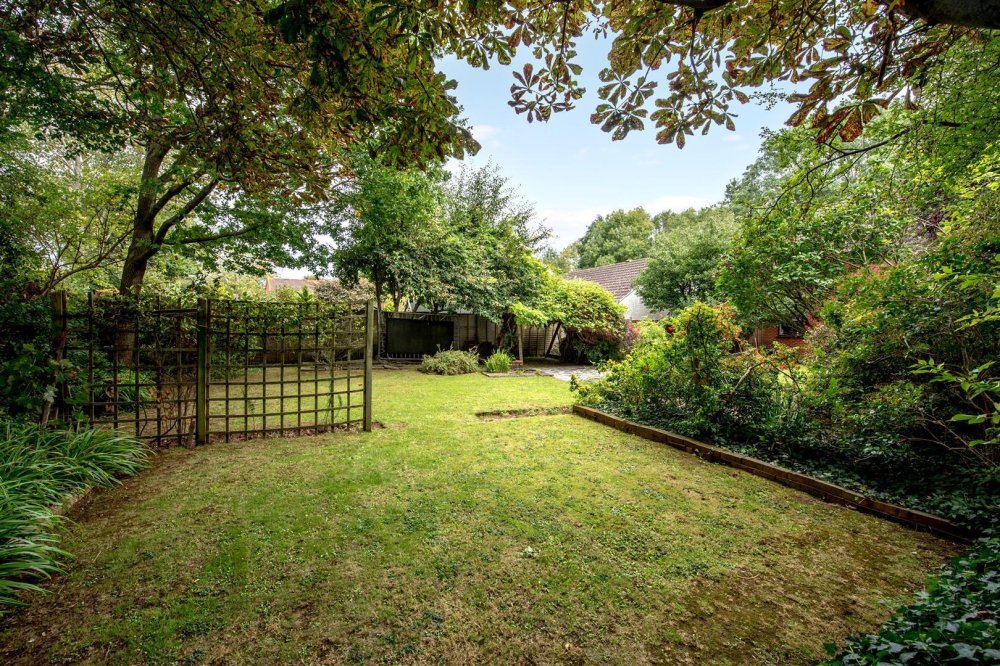 Stags 4 bedroom property for sale in Queens Drive, Taunton